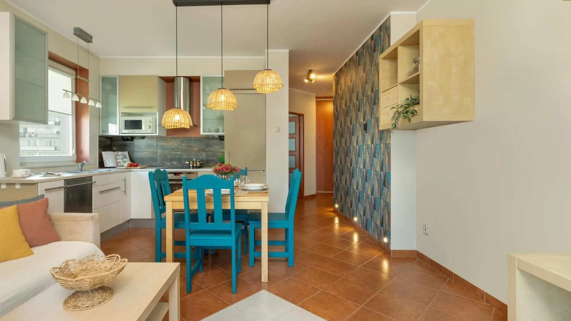Sloneczny I Przestronny Apartament W Gdansku Z Wanna I Umeblowanym Tarasem By Noclegi Renters 0*, Gdansk Poland