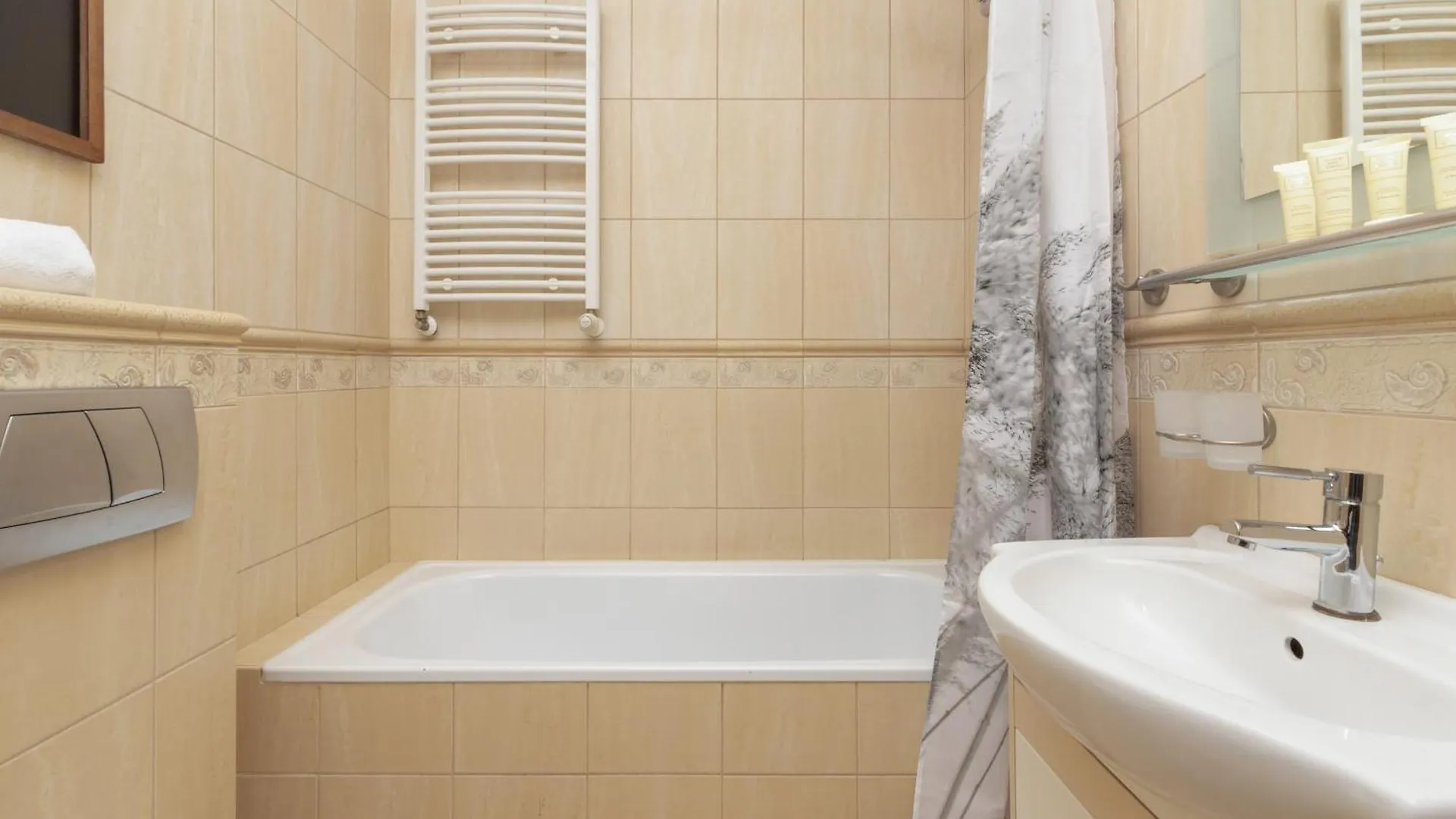 Sloneczny I Przestronny Apartament W Gdansku Z Wanna I Umeblowanym Tarasem By Noclegi Renters Apartment
