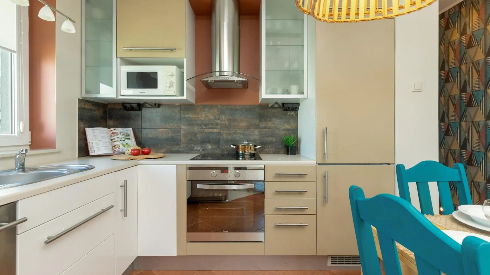 Sloneczny I Przestronny Apartament W Gdansku Z Wanna I Umeblowanym Tarasem By Noclegi Renters 0*, Gdansk